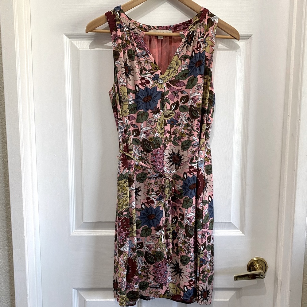 *Beautiful LOFT Floral Dress sz Small
